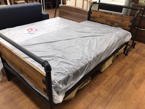 ベッドの中古 家具