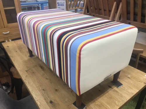 家具のスツール