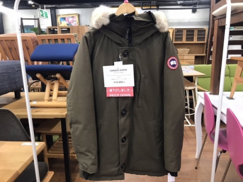 アウターのCANADA GOOSE