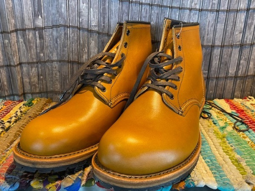 ブーツのRED WING