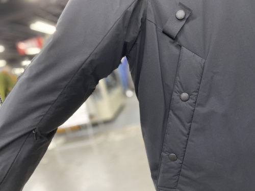 ナンガ　FCEの浦和　洋服　買取　売る