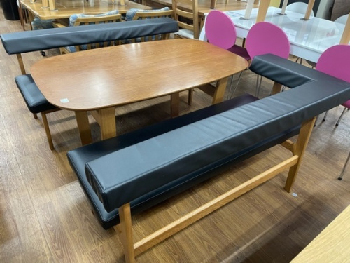 LIVING HOUSE ベンチダイニング3点セット MOCOA 売場展開中！！！ LIVING HOUSE】 ベンチダイニング3点セット/MOCOA 入荷いたしました