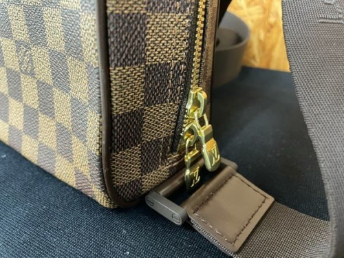 LOUIS VUITTONのオラフPM