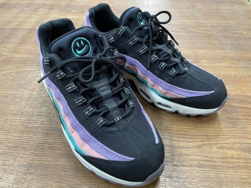 メンズファッションのスニーカー