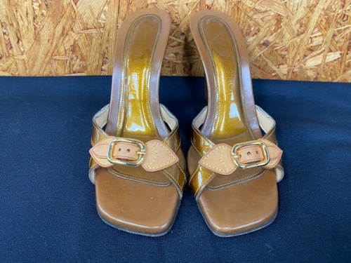 LOUIS VUITTONのサンダル