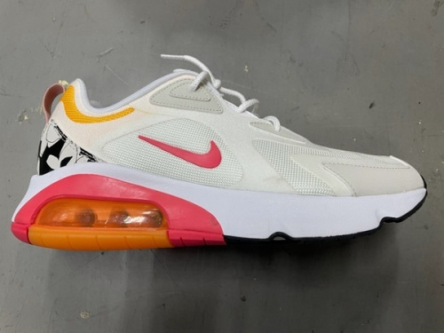 スニーカーのNIKE