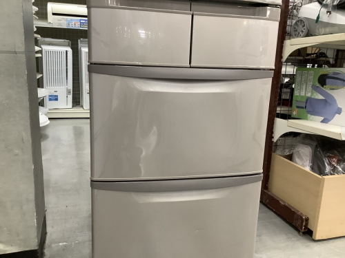 冷蔵庫の大型冷蔵庫