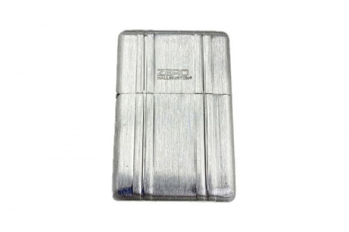 ZIPPOのZERO HALLIBURTON