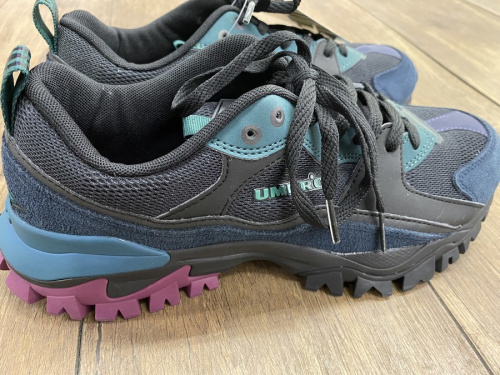 スニーカーのFILA