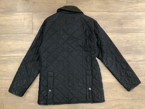 Barbourのキルティングコート