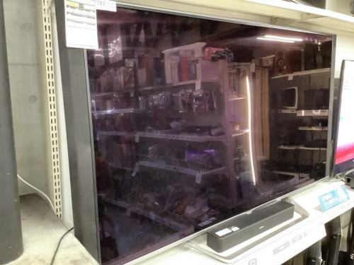 デジタル家電の4K 液晶テレビ