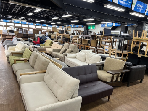 IKEAのテーブル3点セット