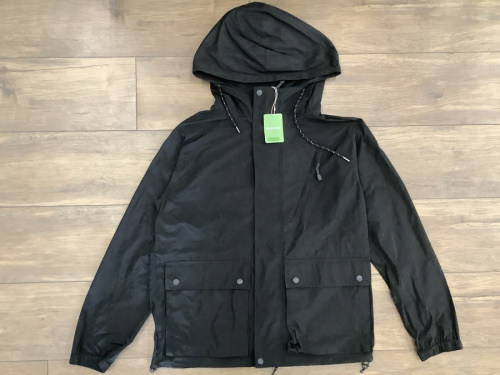 メンズファッションのナイロンパーカー