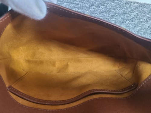 ショルダーバッグのLOUIS VUITTON