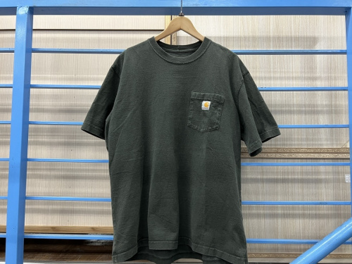 CarharttのポケットTシャツ