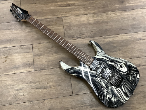 エレキギターのibanez