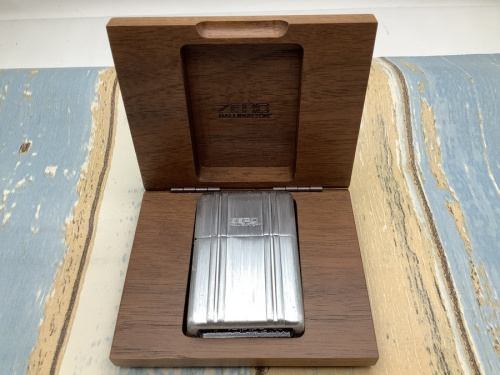 ZIPPOのZIPPO ZEROHALLIBURTON