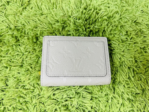 LOUIS VUITTON 財布のポルトフォイユ・クレア