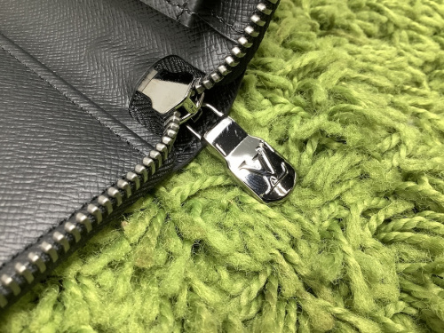 LOUIS VUITTON ジッピーウォレット・ヴェルティカルの中古 LOUIS VUITTON