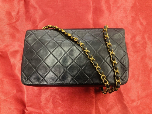 CHANEL シャネルの中古 シャネル