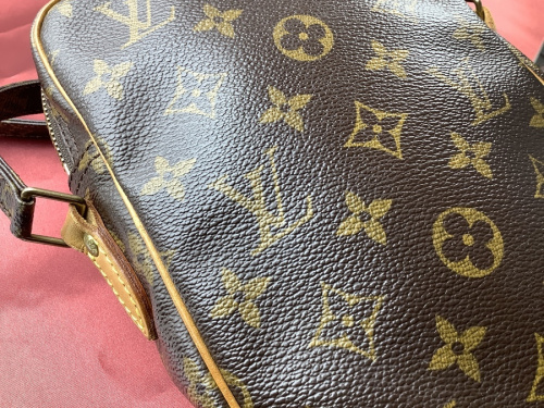 LOUIS VUITTONのLOUIS VUITTON　ショルダーバッグ