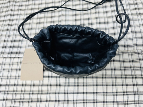 BOTTEGA VENETA　ショルダーポーチのブランド　買取