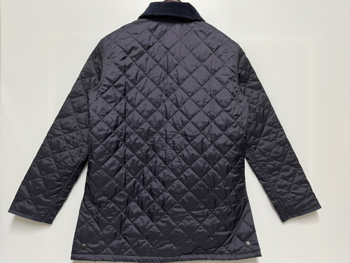 キルティングジャケットのバブアー