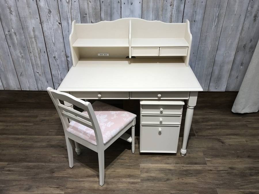 買えるのは今だけ。LAURA ASHLEY デスクセットをご紹介。【TFM