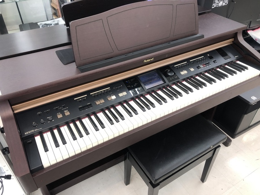 YAMAHA(ヤマハ)のClavinova(クラビノーバ)など、電子ピアノお