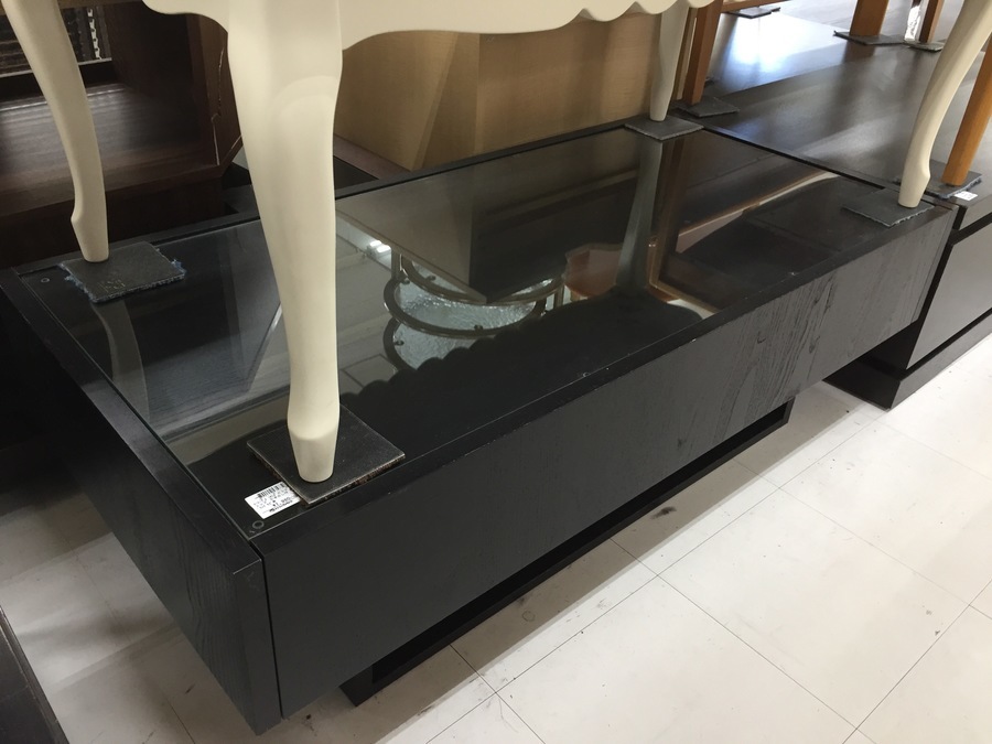 IKEAの商品が盛り沢山!!3人掛けソファー NOCKEBYシリーズ IKEAの商品が盛り沢山!!3人掛けソファー NOCKEBYシリーズ