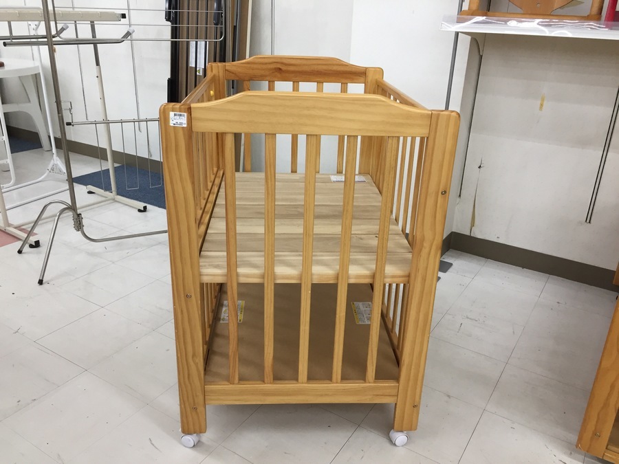ベビーベッド大量展示中！SAWA BABY(サワベビー)・西松屋