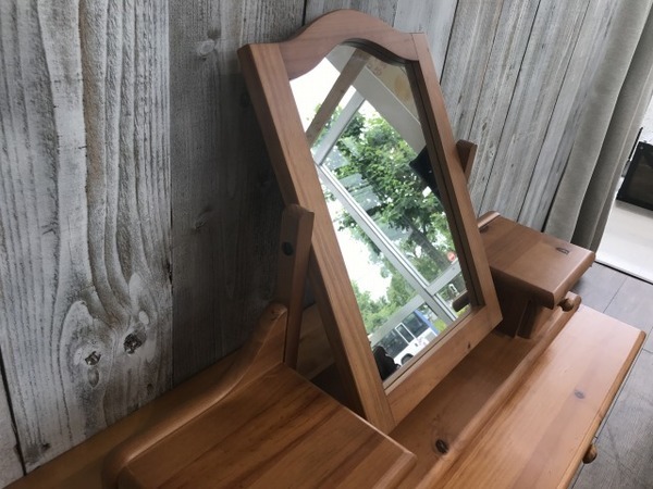 FRANCE BED(フランスベッド)】カントリーデザインのドレッサー FRANCE BED(フランスベッド)】カントリーデザインのドレッサー