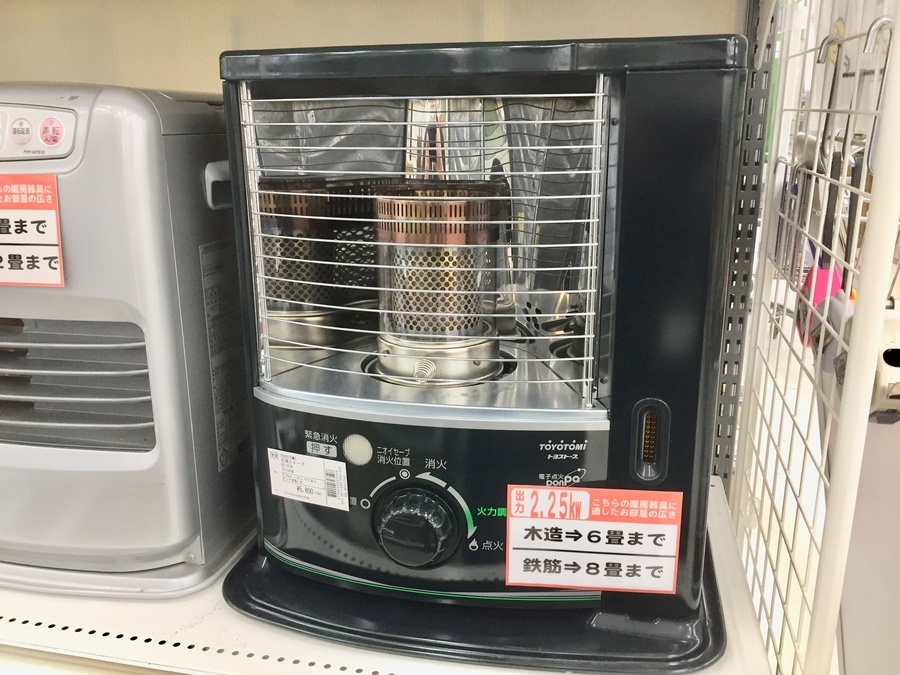 暖房器具大量展示中！石油ファンヒーター・石油ストーブ・電気