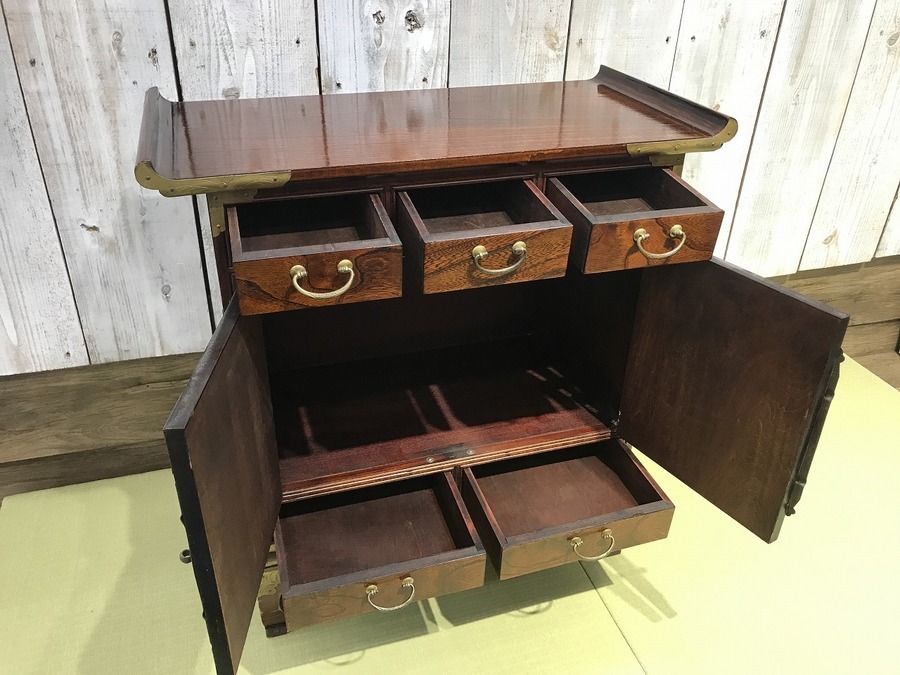 李朝家具】趣のある韓国箪笥が入荷しました！【トレファクマーケット