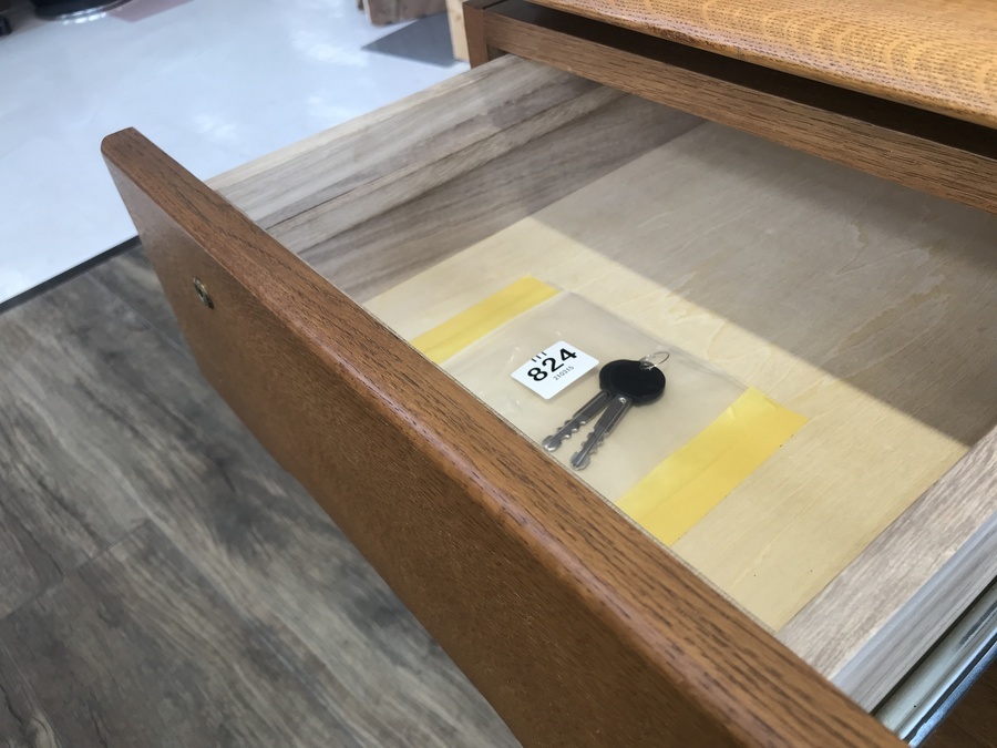 飛騨産業】無垢材天板を使用したやさしい学習机(beginシリーズ 飛騨産業】無垢材天板を使用したやさしい学習机(beginシリーズ