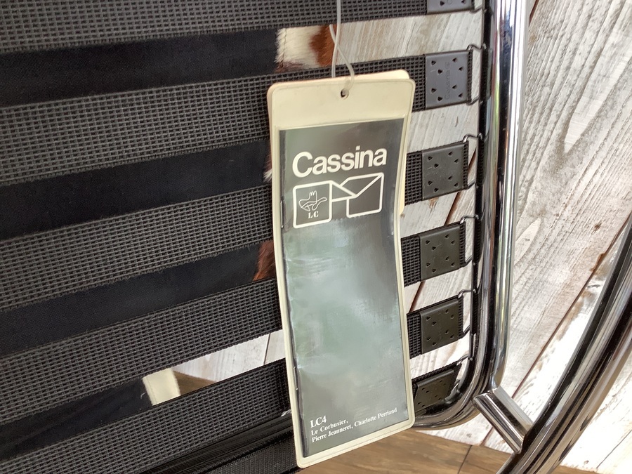 Cassina (カッシーナ)】ル・コルビジェデザインのシェーズ Cassina (カッシーナ)】ル・コルビジェデザインのシェーズ