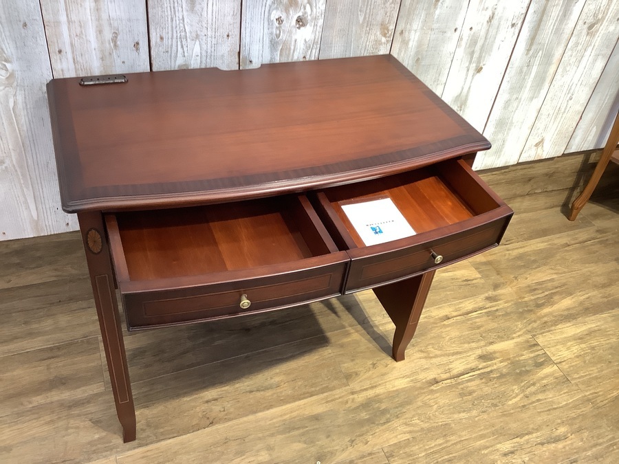 東海家具】クラシックデザインのテレビボードとデスク（ベネチア