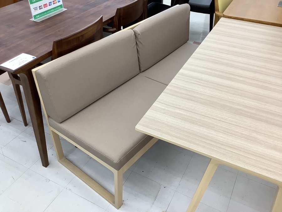 値下げ！！　カリモク製家具　破格販売　中古程度良！！Part１ カリモク】ダイニング3点セット買取入荷致しました！！【相模原店