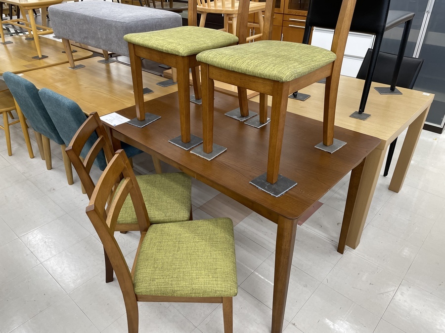 B-COMPANY　ビーカンパニー　ダイニング3点セット　【トレファク　川越店】 B-COMPANY/ビーカンパニー ソファダイニング3点セットをご紹介いたし
