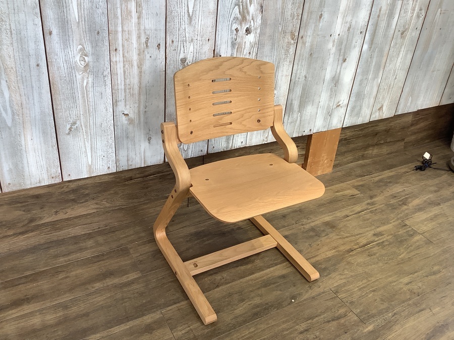 Formio（フォルミオ）】成長しても使える子供用学習デスクセットが入荷