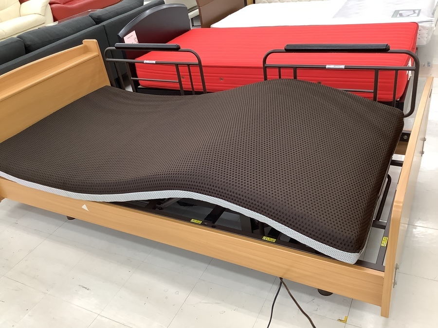 グランツ　ベッド入荷！【トレファク草加店】 入荷の珍しい、Granzの電動リクライニング昇降式シングルベッドのご