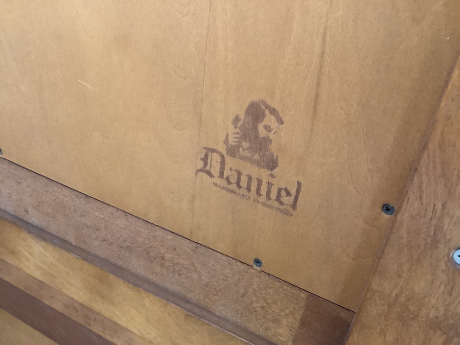 Daniel(ダニエル)】横浜クラシック家具といえばダニエルの Daniel(ダニエル)】横浜クラシック家具といえばダニエルの