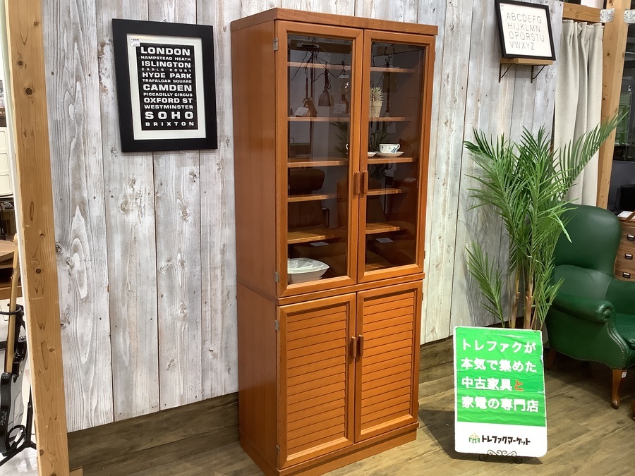 北欧ヴィンテージデザインのチーク材キャビネットが入荷しました