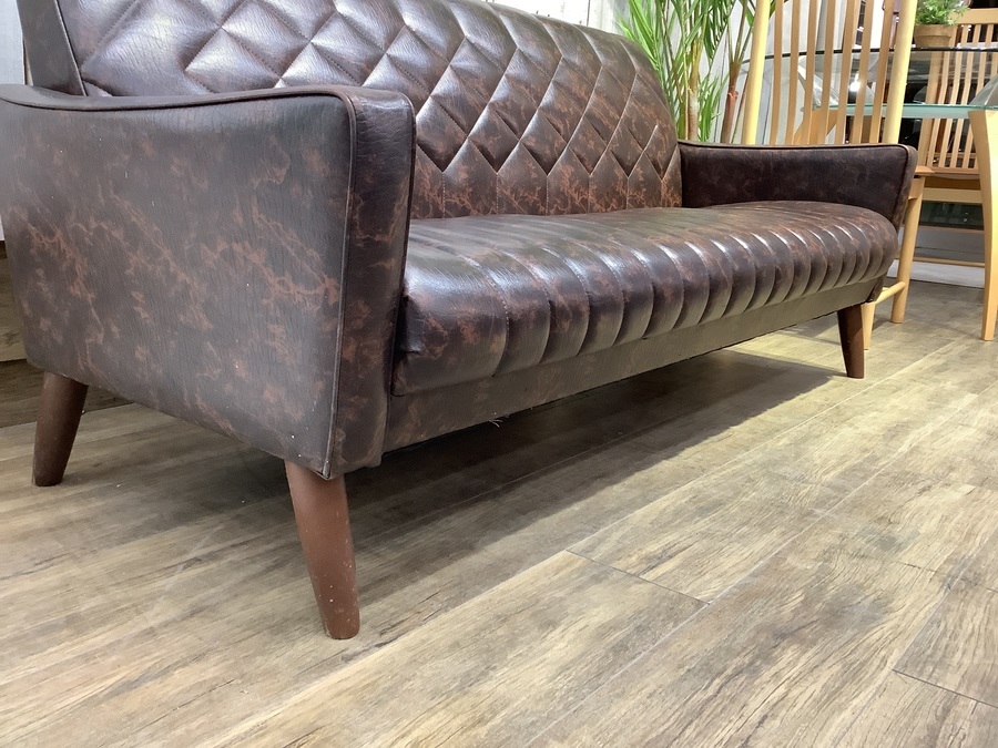 karimoku（カリモク）】レトロなデザインがとってもかわいい。ロビー