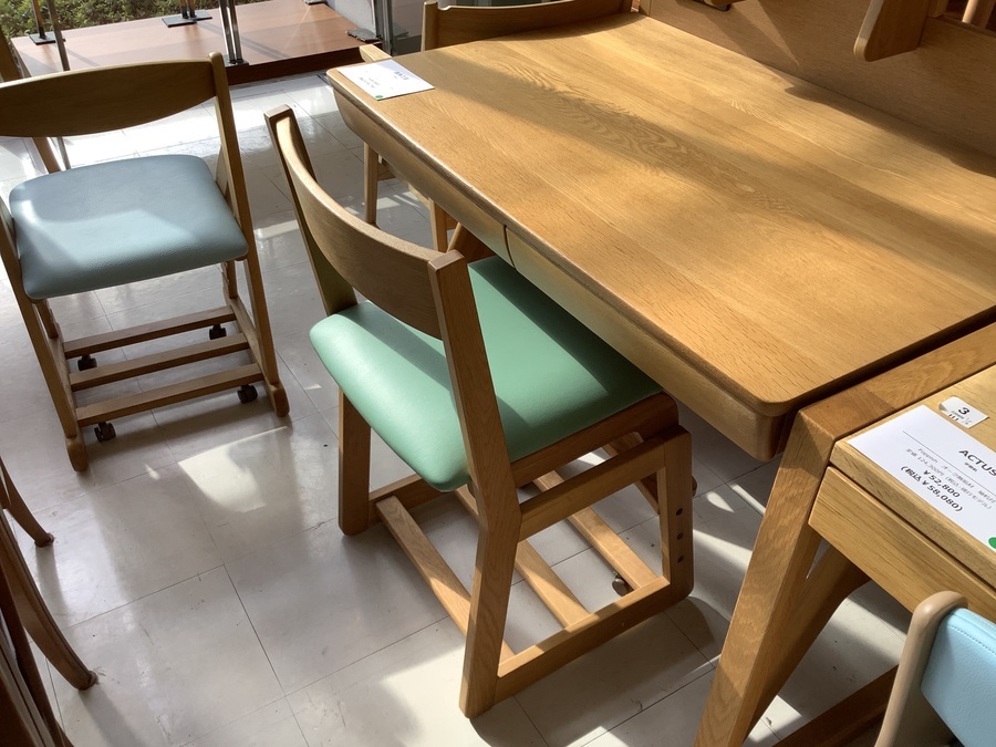 【トレファクマーケット千葉おゆみ野店】ご来店いただける方限定！浜本工芸の学習椅子のご紹介です！ 浜本工芸】しっかりとした安定感のある学習椅子（DSC-5104G）が入荷