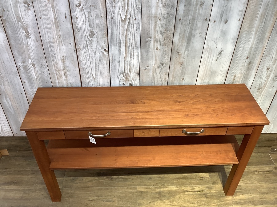 ACTUS（アクタス）】使い勝手のよいフランス製のコンソールテーブル