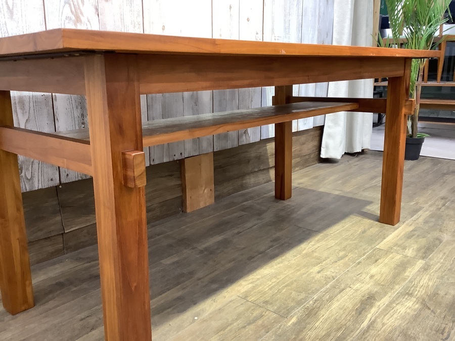 unico（ウニコ）】チーク無垢材をそのまま活かした北欧デザインな