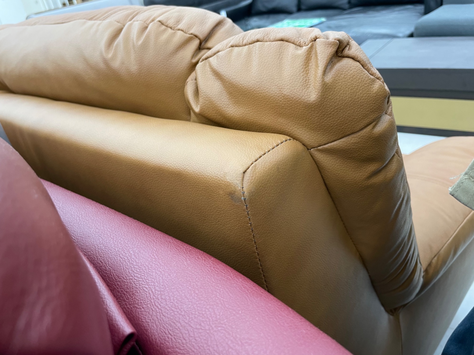 新入荷！ TWO-ONE STYLE(ナフコ)の3人掛けソファ、Nオデッセイ2のご