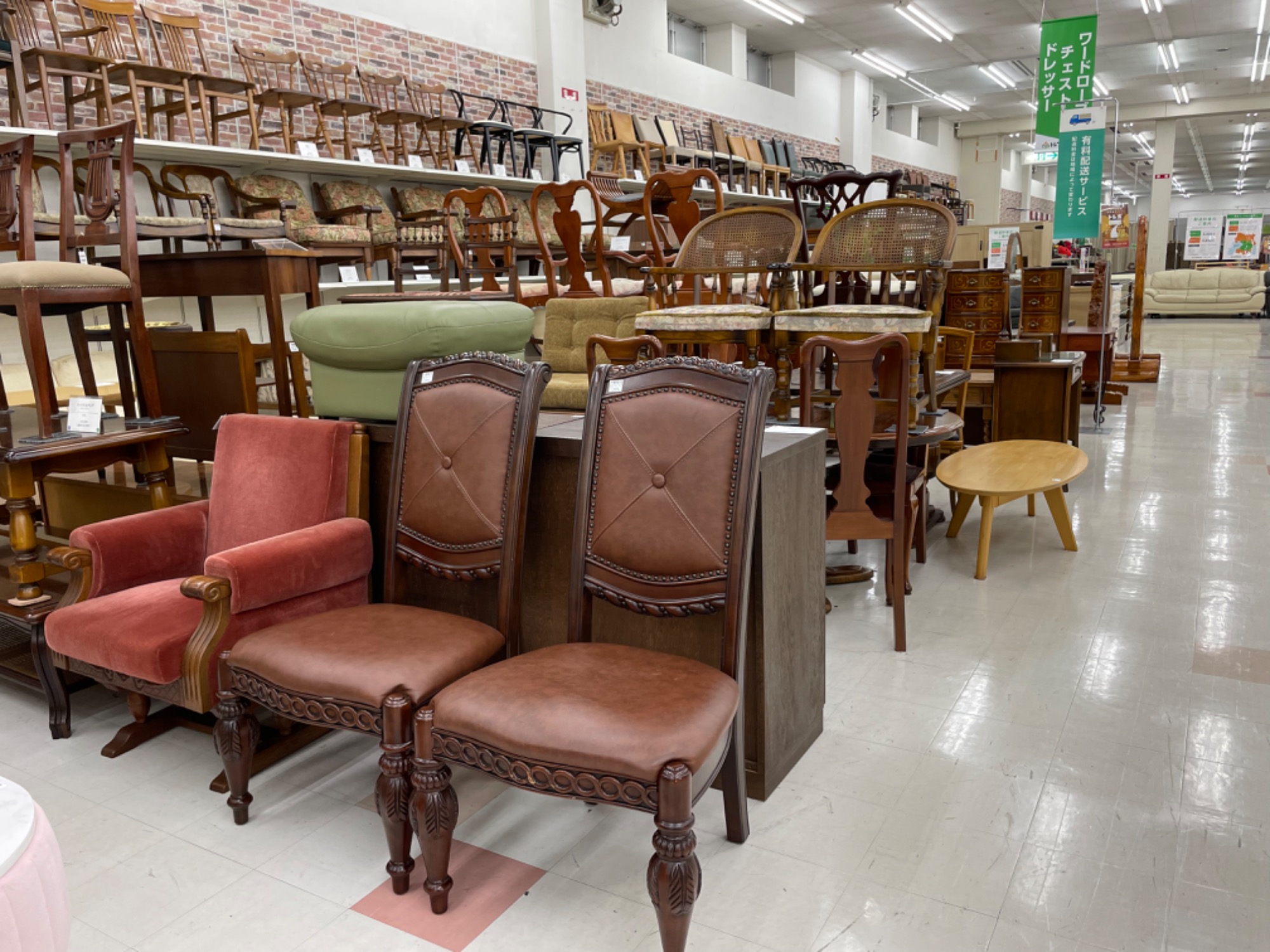 新入荷！ IDC大塚家具の3人掛け 革張りレザーソファが入荷しました