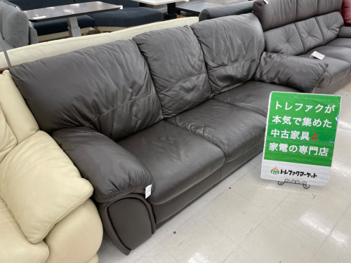 新入荷！ IDC大塚家具の3人掛け 革張りレザーソファが入荷しました